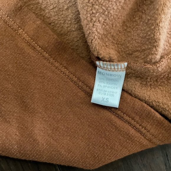 Monrow Cropped Sweatshirt Womens XS Rust Brown Long Sleeve Pullover Top Stretch - Picture 5 of 7